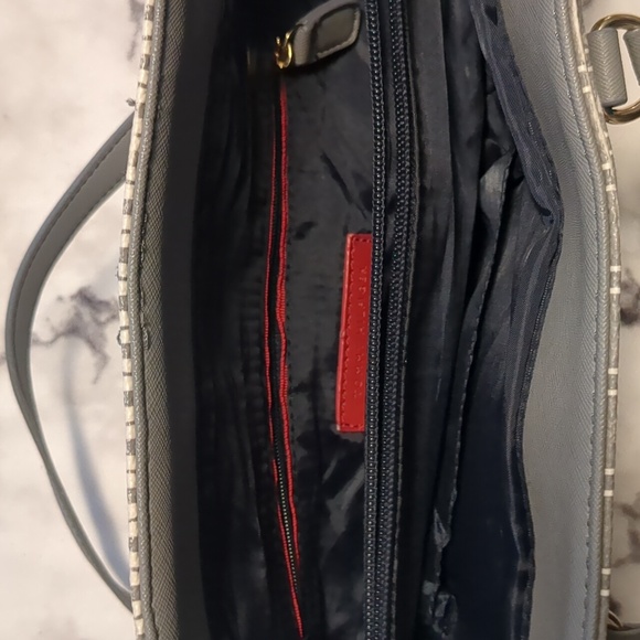 Tommy Hilfiger White and Gray shoulder bag - Picture 5 of 8